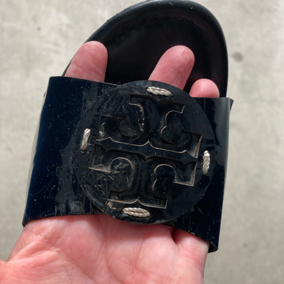 Tory Burch The Patti wedge patent leather sandal - Picture 6 of 8